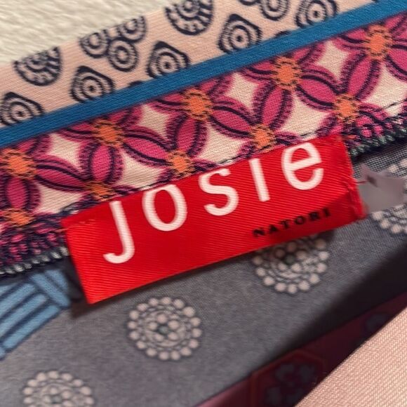 JOSIE by Natori woman’s multi colored swimsuit coverup - Picture 7 of 10